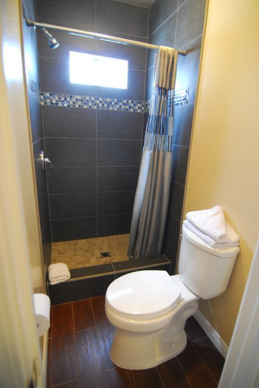 Studio City Inn - Near Universal Studios Hollywood Los Angeles Room photo